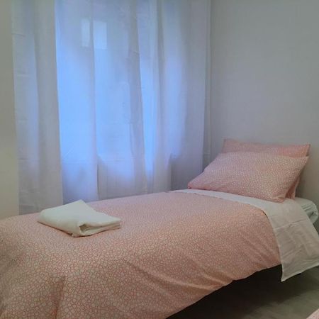 Milan Nice Flat In Red Metro Ngoại thất bức ảnh